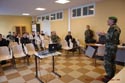 le colonel Blévin s'entretient avec les futurs postulants